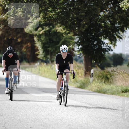 30.08.2026 - Elbe Triathlon Hamburg Michael Burmester http://msf.ph/oto/10071077 30.08.2026 10:01:22 Radfahren 264, 520, 556, 864 meine-sportfotos.de