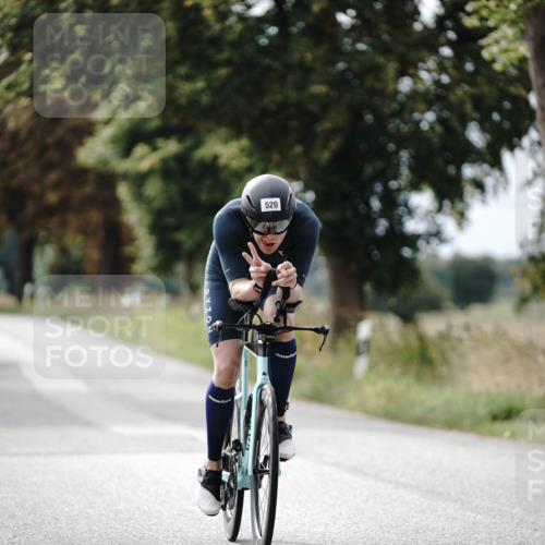 30.08.2026 - Elbe Triathlon Hamburg Michael Burmester http://msf.ph/oto/10071083 30.08.2026 10:01:25 Radfahren 264, 520, 556, 864 meine-sportfotos.de