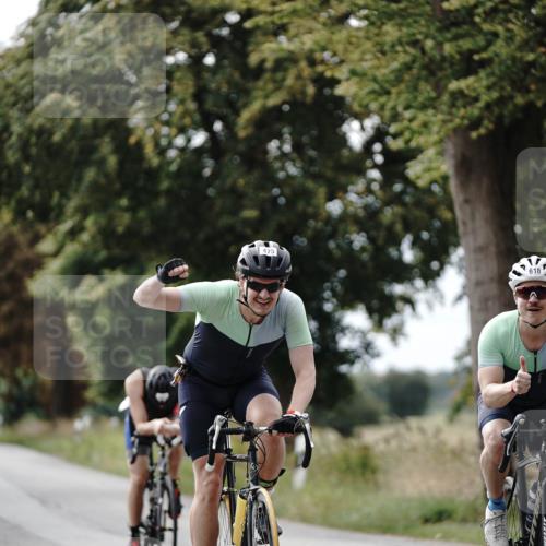 30.08.2026 - Elbe Triathlon Hamburg Michael Burmester http://msf.ph/oto/10071101 30.08.2026 10:01:33 Radfahren 475, 618, 637, 782, 975 meine-sportfotos.de