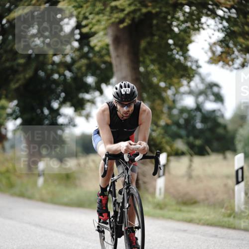 30.08.2026 - Elbe Triathlon Hamburg Michael Burmester http://msf.ph/oto/10071102 30.08.2026 10:01:34 Radfahren 475, 566, 618, 637, 782, 975 meine-sportfotos.de