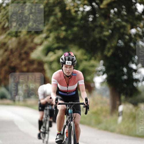 30.08.2026 - Elbe Triathlon Hamburg Michael Burmester http://msf.ph/oto/10071111 30.08.2026 10:01:40 Radfahren 566, 620, 651, 782, 975 meine-sportfotos.de