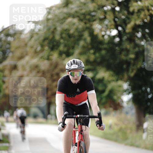 30.08.2026 - Elbe Triathlon Hamburg Michael Burmester http://msf.ph/oto/10071120 30.08.2026 10:01:44 Radfahren 546, 566, 620, 651 meine-sportfotos.de