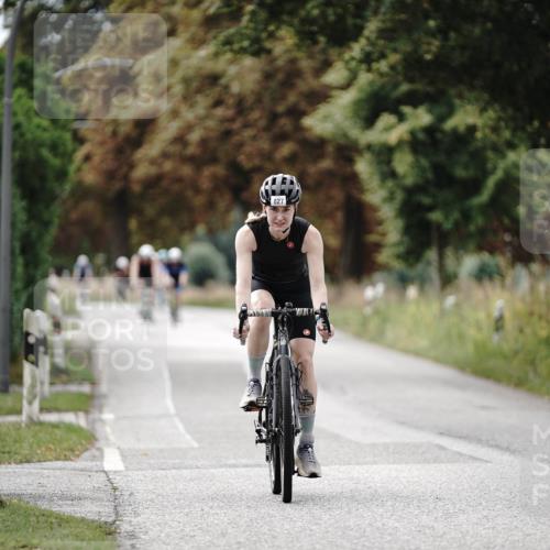 30.08.2026 - Elbe Triathlon Hamburg Michael Burmester http://msf.ph/oto/10071145 30.08.2026 10:01:59 Radfahren 438, 640, 827, 848 meine-sportfotos.de