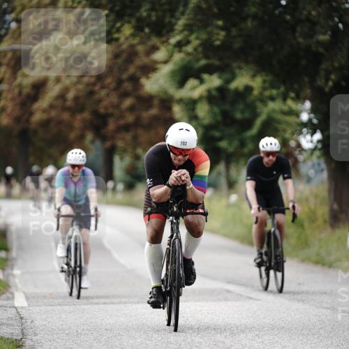 30.08.2026 - Elbe Triathlon Hamburg Michael Burmester http://msf.ph/oto/10071169 30.08.2026 10:02:11 Radfahren 414, 552, 622, 702, 915 meine-sportfotos.de