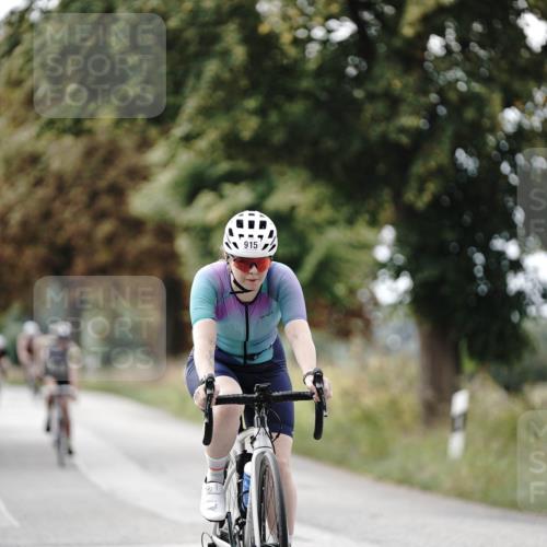 30.08.2026 - Elbe Triathlon Hamburg Michael Burmester http://msf.ph/oto/10071175 30.08.2026 10:02:13 Radfahren 414, 459, 552, 568, 702, 882, 915 meine-sportfotos.de