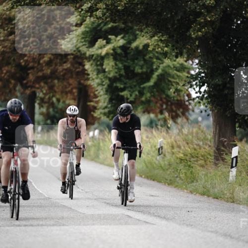 30.08.2026 - Elbe Triathlon Hamburg Michael Burmester http://msf.ph/oto/10071184 30.08.2026 10:02:18 Radfahren 414, 459, 568, 725, 879, 882 meine-sportfotos.de