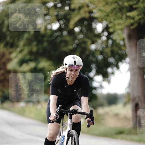 30.08.2026 - Elbe Triathlon Hamburg Michael Burmester http://msf.ph/oto/10071195 30.08.2026 10:02:21 Radfahren 459, 568, 725, 879, 882 meine-sportfotos.de