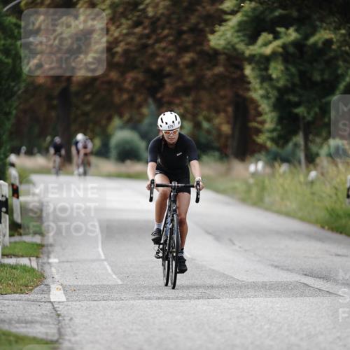 30.08.2026 - Elbe Triathlon Hamburg Michael Burmester http://msf.ph/oto/10071198 30.08.2026 10:02:24 Radfahren 725, 879 meine-sportfotos.de