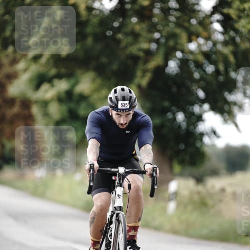 30.08.2026 - Elbe Triathlon Hamburg Michael Burmester http://msf.ph/oto/10071207 30.08.2026 10:02:37 Radfahren 564, 635, 774, 893 meine-sportfotos.de