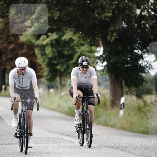 30.08.2026 - Elbe Triathlon Hamburg Michael Burmester http://msf.ph/oto/10071213 30.08.2026 10:02:39 Radfahren 564, 635, 774, 893 meine-sportfotos.de