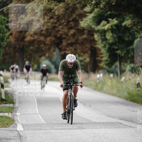 30.08.2026 - Elbe Triathlon Hamburg Michael Burmester http://msf.ph/oto/10071221 30.08.2026 10:02:43 Radfahren 564, 662, 774, 893 meine-sportfotos.de