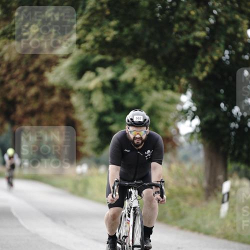30.08.2026 - Elbe Triathlon Hamburg Michael Burmester http://msf.ph/oto/10071229 30.08.2026 10:02:48 Radfahren 493, 662, 670, 674, 870 meine-sportfotos.de