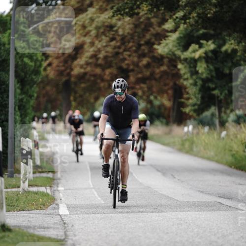 30.08.2026 - Elbe Triathlon Hamburg Michael Burmester http://msf.ph/oto/10071231 30.08.2026 10:02:50 Radfahren 493, 598, 639, 662, 670, 674, 862, 870 meine-sportfotos.de