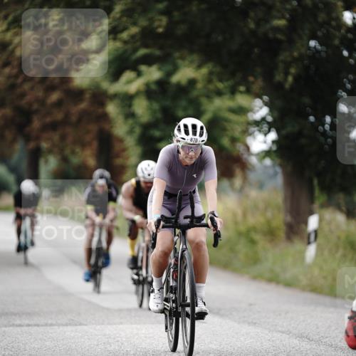 30.08.2026 - Elbe Triathlon Hamburg Michael Burmester http://msf.ph/oto/10071243 30.08.2026 10:02:54 Radfahren 493, 598, 639, 670, 674, 862, 870, 942, 978 meine-sportfotos.de
