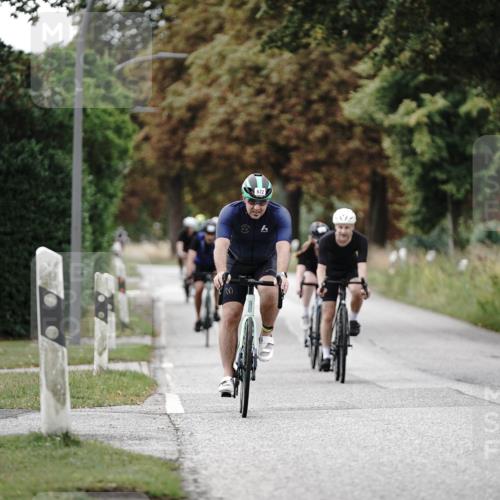 30.08.2026 - Elbe Triathlon Hamburg Michael Burmester http://msf.ph/oto/10071298 30.08.2026 10:03:40 Radfahren 572, 672, 764, 795, 824, 945 meine-sportfotos.de