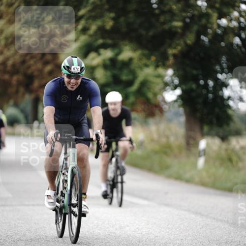 30.08.2026 - Elbe Triathlon Hamburg Michael Burmester http://msf.ph/oto/10071305 30.08.2026 10:03:41 Radfahren 572, 672, 764, 795, 824, 945 meine-sportfotos.de