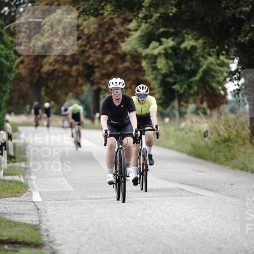 30.08.2026 - Elbe Triathlon Hamburg Michael Burmester http://msf.ph/oto/10071316 30.08.2026 10:03:45 Radfahren 426, 536, 572, 764, 795, 824, 945 meine-sportfotos.de