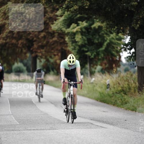 30.08.2026 - Elbe Triathlon Hamburg Michael Burmester http://msf.ph/oto/10071319 30.08.2026 10:03:49 Radfahren 426, 536, 589, 795, 805, 945 meine-sportfotos.de