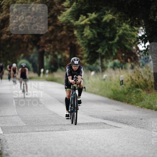 30.08.2026 - Elbe Triathlon Hamburg Michael Burmester http://msf.ph/oto/10071359 30.08.2026 10:04:11 Radfahren 948, 952 meine-sportfotos.de