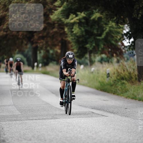 30.08.2026 - Elbe Triathlon Hamburg Michael Burmester http://msf.ph/oto/10071360 30.08.2026 10:04:11 Radfahren 948, 952 meine-sportfotos.de