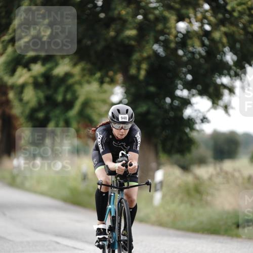 30.08.2026 - Elbe Triathlon Hamburg Michael Burmester http://msf.ph/oto/10071362 30.08.2026 10:04:12 Radfahren 818, 844, 948, 952 meine-sportfotos.de
