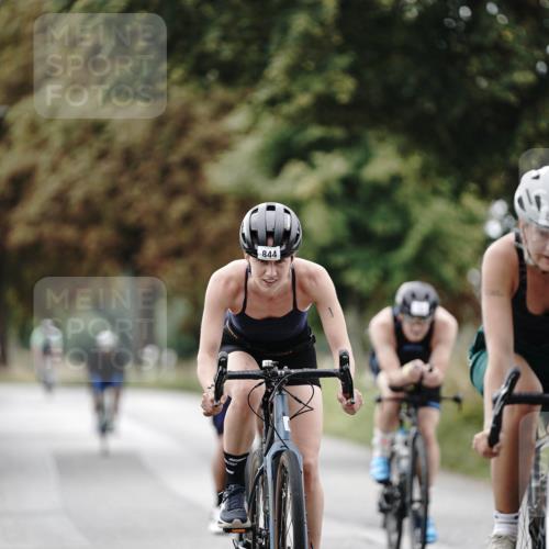 30.08.2026 - Elbe Triathlon Hamburg Michael Burmester http://msf.ph/oto/10071375 30.08.2026 10:04:20 Radfahren 597, 766, 818, 844, 952, 974 meine-sportfotos.de