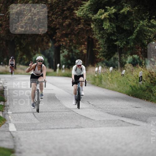 30.08.2026 - Elbe Triathlon Hamburg Michael Burmester http://msf.ph/oto/10071401 30.08.2026 10:04:34 Radfahren 623, 809, 904 meine-sportfotos.de