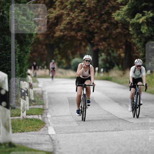 30.08.2026 - Elbe Triathlon Hamburg Michael Burmester http://msf.ph/oto/10071407 30.08.2026 10:04:35 Radfahren 809, 904 meine-sportfotos.de