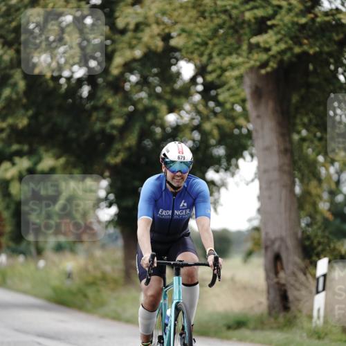 30.08.2026 - Elbe Triathlon Hamburg Michael Burmester http://msf.ph/oto/10071425 30.08.2026 10:04:53 Radfahren 660, 679 meine-sportfotos.de