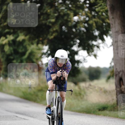 30.08.2026 - Elbe Triathlon Hamburg Michael Burmester http://msf.ph/oto/10071475 30.08.2026 10:05:22 Radfahren 591, 683, 968 meine-sportfotos.de