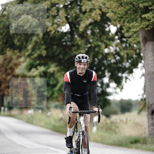 30.08.2026 - Elbe Triathlon Hamburg Michael Burmester http://msf.ph/oto/10071520 30.08.2026 10:05:56 Radfahren 405, 542 meine-sportfotos.de