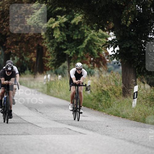 30.08.2026 - Elbe Triathlon Hamburg Michael Burmester http://msf.ph/oto/10071550 30.08.2026 10:06:13 Radfahren 483, 584, 732, 787, 816, 877, 923 meine-sportfotos.de
