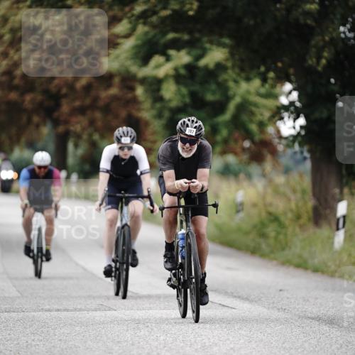 30.08.2026 - Elbe Triathlon Hamburg Michael Burmester http://msf.ph/oto/10071551 30.08.2026 10:06:14 Radfahren 483, 584, 732, 787, 816, 877, 923 meine-sportfotos.de