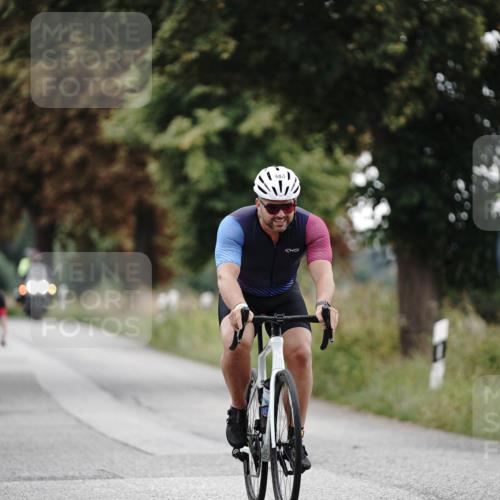 30.08.2026 - Elbe Triathlon Hamburg Michael Burmester http://msf.ph/oto/10071560 30.08.2026 10:06:16 Radfahren 483, 584, 787, 816, 877 meine-sportfotos.de