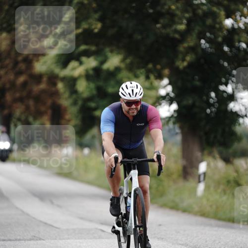 30.08.2026 - Elbe Triathlon Hamburg Michael Burmester http://msf.ph/oto/10071562 30.08.2026 10:06:16 Radfahren 483, 584, 787, 816, 877 meine-sportfotos.de