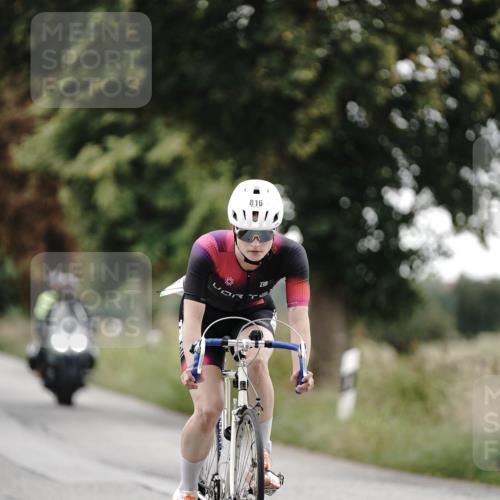30.08.2026 - Elbe Triathlon Hamburg Michael Burmester http://msf.ph/oto/10071569 30.08.2026 10:06:19 Radfahren 483, 806, 816, 877 meine-sportfotos.de