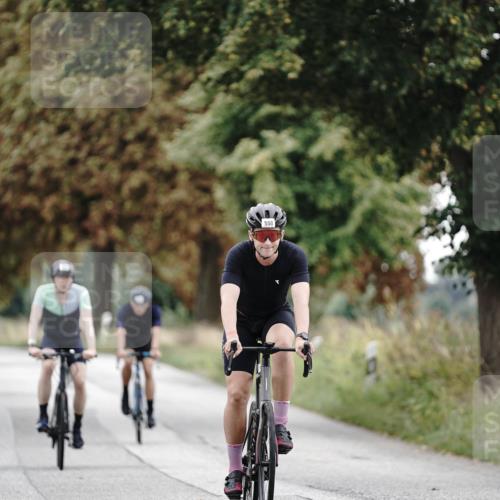 30.08.2026 - Elbe Triathlon Hamburg Michael Burmester http://msf.ph/oto/10071629 30.08.2026 10:06:52 Radfahren 449, 550, 794, 875, 977 meine-sportfotos.de