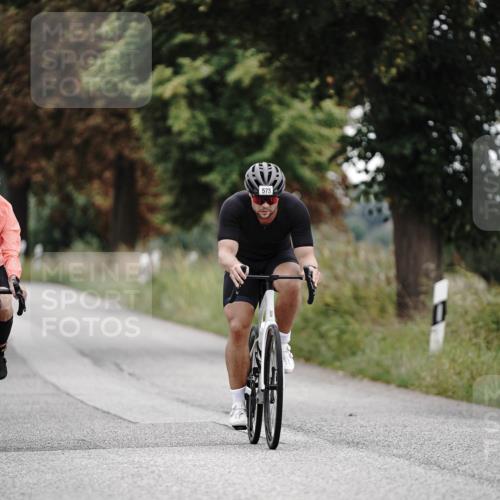 30.08.2026 - Elbe Triathlon Hamburg Michael Burmester http://msf.ph/oto/10071667 30.08.2026 10:07:29 Radfahren 492, 573, 775, 903, 936, 982 meine-sportfotos.de