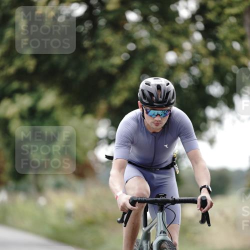 30.08.2026 - Elbe Triathlon Hamburg Michael Burmester http://msf.ph/oto/10071697 30.08.2026 10:07:40 Radfahren 554, 735, 739, 773 meine-sportfotos.de