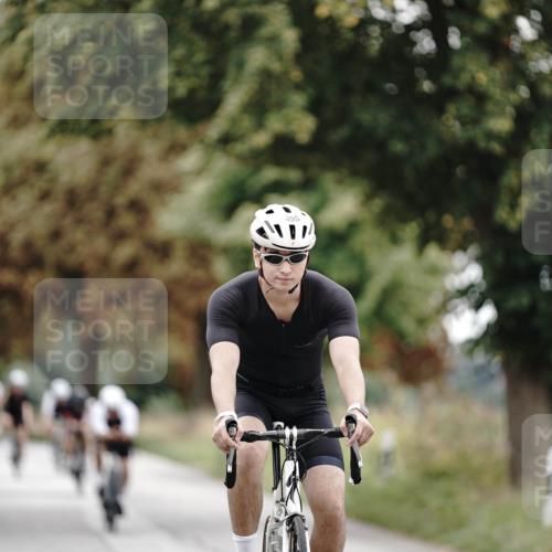 30.08.2026 - Elbe Triathlon Hamburg Michael Burmester http://msf.ph/oto/10071793 30.08.2026 10:08:30 Radfahren 395, 500, 509, 587, 834, 889, 908 meine-sportfotos.de