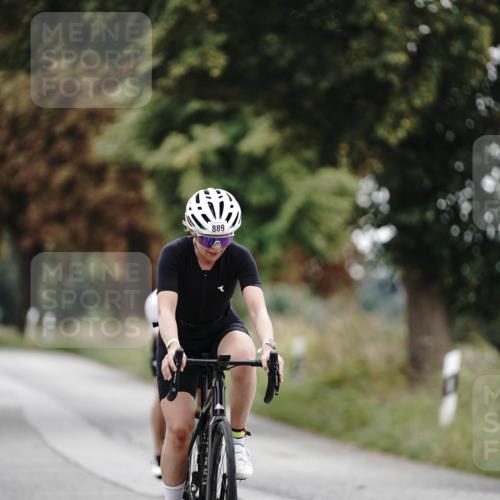 30.08.2026 - Elbe Triathlon Hamburg Michael Burmester http://msf.ph/oto/10071809 30.08.2026 10:08:37 Radfahren 500, 509, 676, 686, 709, 736, 834, 889, 908 meine-sportfotos.de
