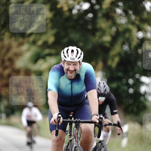 30.08.2026 - Elbe Triathlon Hamburg Michael Burmester http://msf.ph/oto/10071823 30.08.2026 10:08:45 Radfahren 425, 634, 686, 709, 736, 792 meine-sportfotos.de