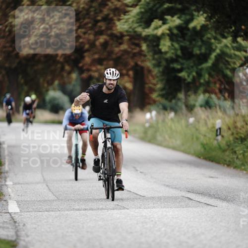 30.08.2026 - Elbe Triathlon Hamburg Michael Burmester http://msf.ph/oto/10071856 30.08.2026 10:09:03 Radfahren 431, 560, 600, 842, 876 meine-sportfotos.de
