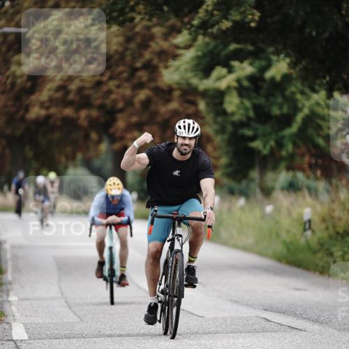 30.08.2026 - Elbe Triathlon Hamburg Michael Burmester http://msf.ph/oto/10071858 30.08.2026 10:09:04 Radfahren 431, 560, 600 meine-sportfotos.de