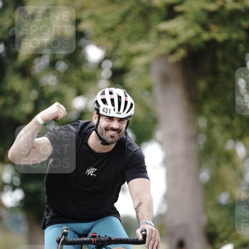 30.08.2026 - Elbe Triathlon Hamburg Michael Burmester http://msf.ph/oto/10071862 30.08.2026 10:09:05 Radfahren 431, 560, 600, 712 meine-sportfotos.de
