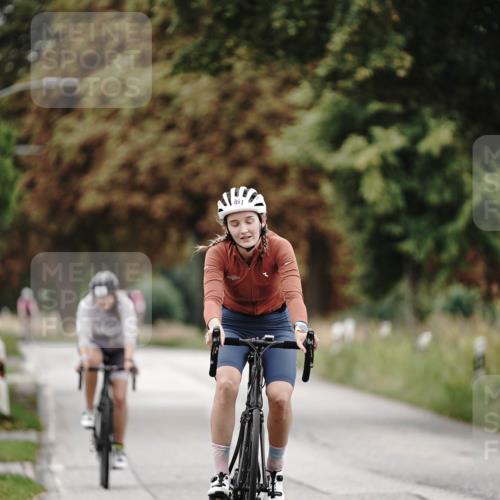 30.08.2026 - Elbe Triathlon Hamburg Michael Burmester http://msf.ph/oto/10071890 30.08.2026 10:09:19 Radfahren 443, 860, 861 meine-sportfotos.de
