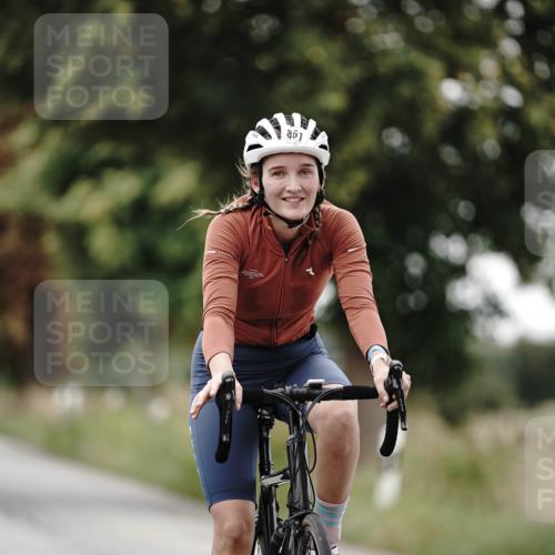 30.08.2026 - Elbe Triathlon Hamburg Michael Burmester http://msf.ph/oto/10071893 30.08.2026 10:09:20 Radfahren 443, 632, 860, 861 meine-sportfotos.de