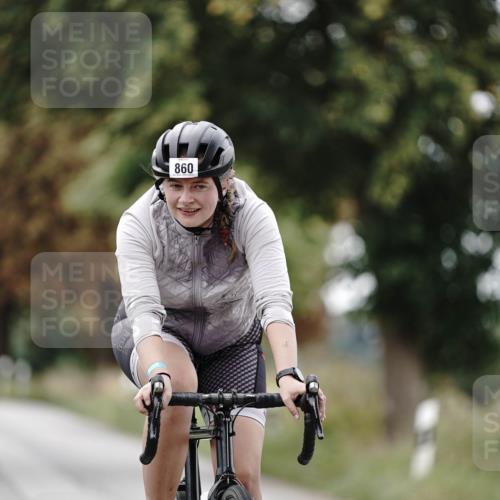 30.08.2026 - Elbe Triathlon Hamburg Michael Burmester http://msf.ph/oto/10071900 30.08.2026 10:09:22 Radfahren 443, 632, 860, 861 meine-sportfotos.de