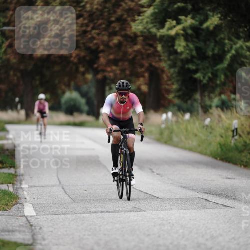 30.08.2026 - Elbe Triathlon Hamburg Michael Burmester http://msf.ph/oto/10071904 30.08.2026 10:09:25 Radfahren 632, 867 meine-sportfotos.de