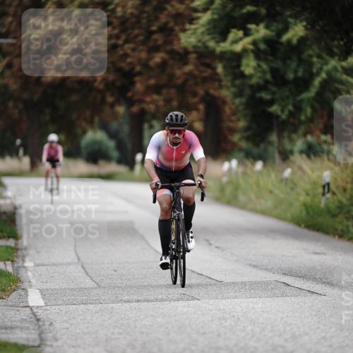 30.08.2026 - Elbe Triathlon Hamburg Michael Burmester http://msf.ph/oto/10071906 30.08.2026 10:09:25 Radfahren 632, 867 meine-sportfotos.de
